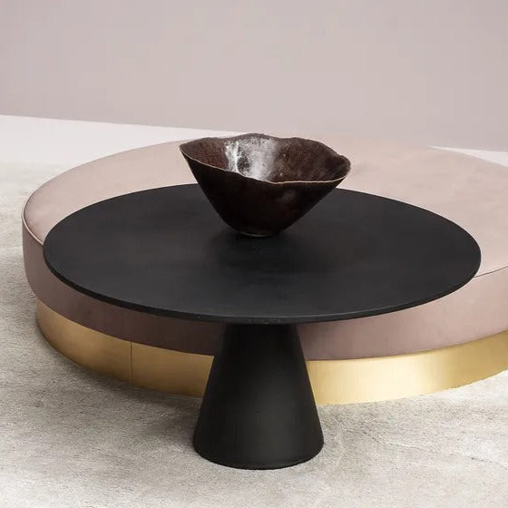 طاولات مصنوعة من الألياف الزجاجية