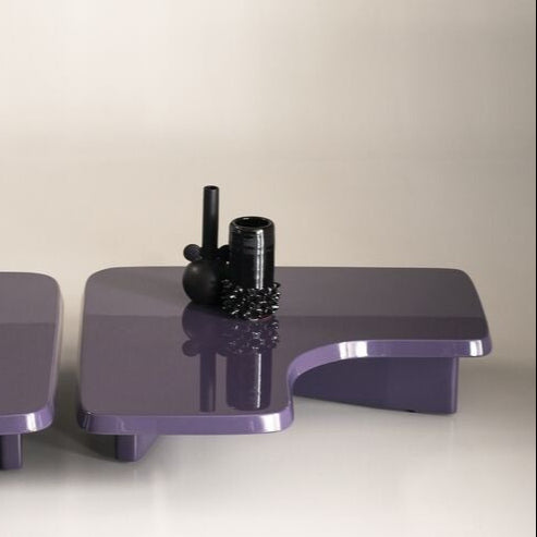 طاولات مصنوعة من الألياف الزجاجية