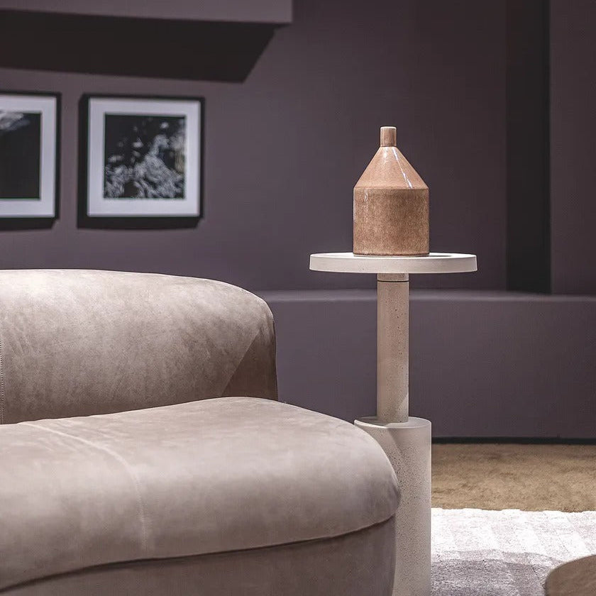 طاولات مصنوعة من الألياف الزجاجية