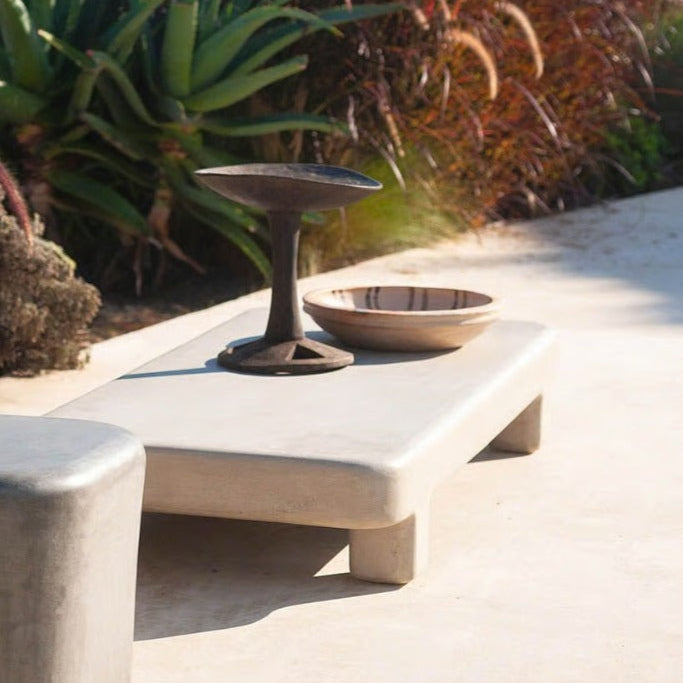 طاولات مصنوعة من الألياف الزجاجية