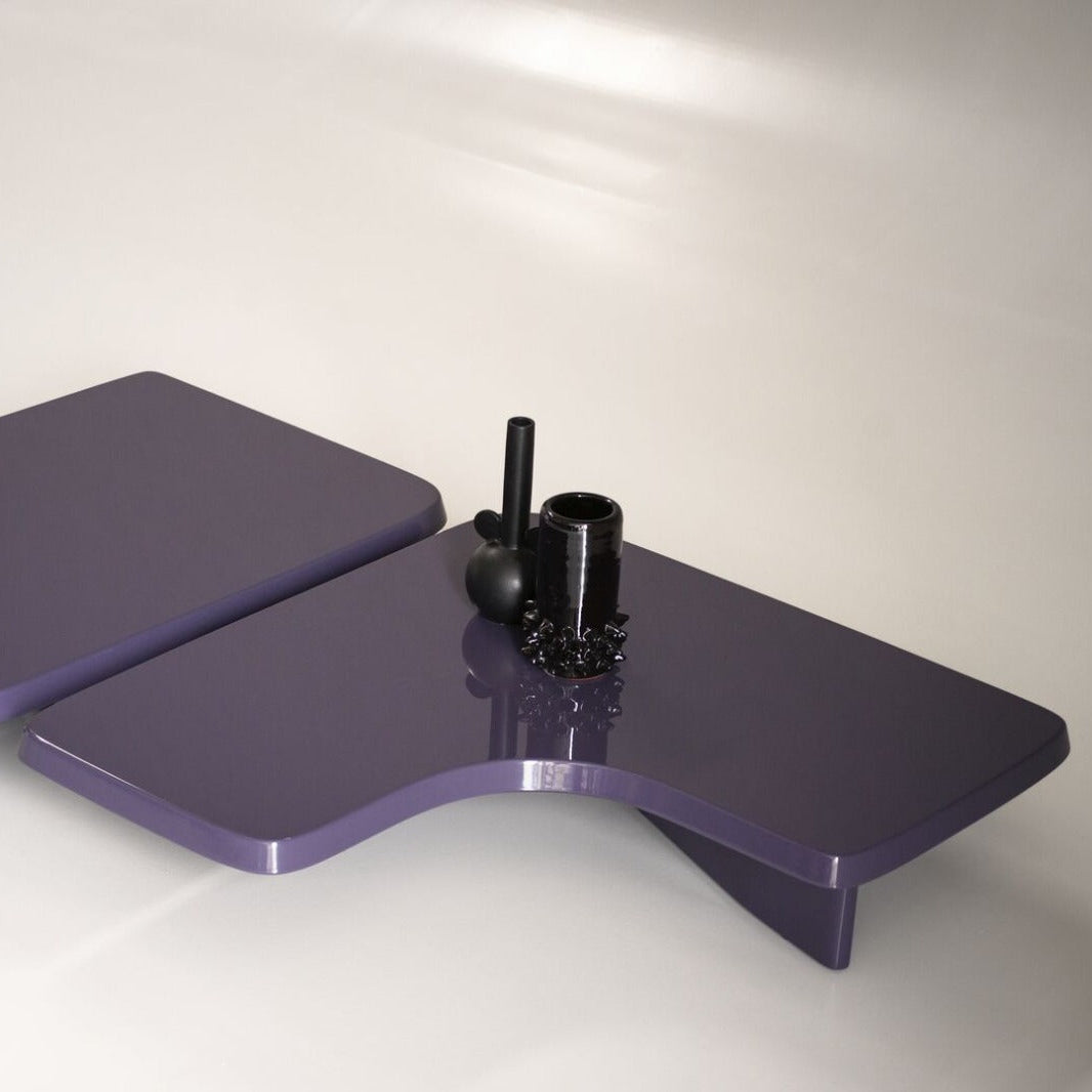 طاولات مصنوعة من الألياف الزجاجية