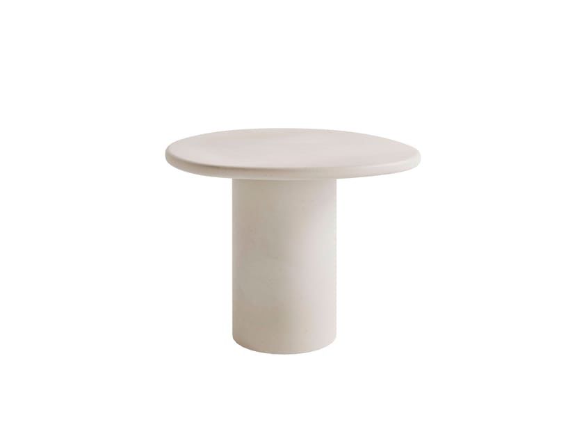 طاولات مصنوعة من الألياف الزجاجية