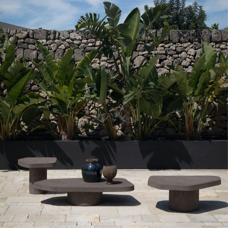 طاولات مصنوعة من الألياف الزجاجية